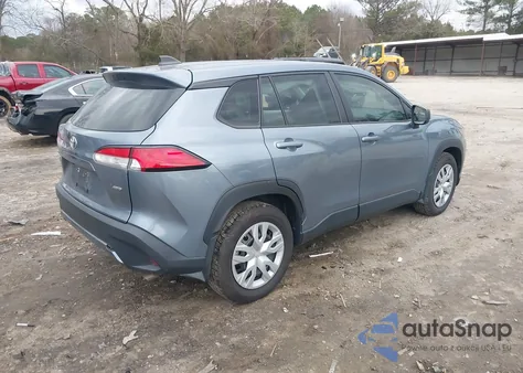 2022 Toyota Corolla Cross L z USA, uszkodzony, nr VIN 7MUAAABG2NV040334